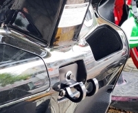 Móc treo đồ xe Yadea Velax