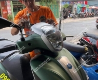 Kính chắn gió Medley trong suốt lắp chân kính