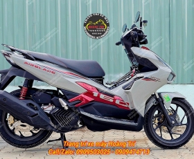 Airblade 160 gửi từ Hà Nội đến Shop Hoàng Trí nâng cấp đĩa sau và phanh ABS