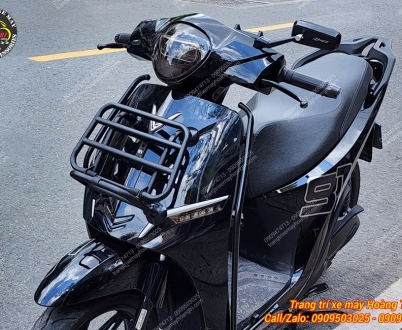 Baga trước xe máy điện Feliz kiểu Vespa