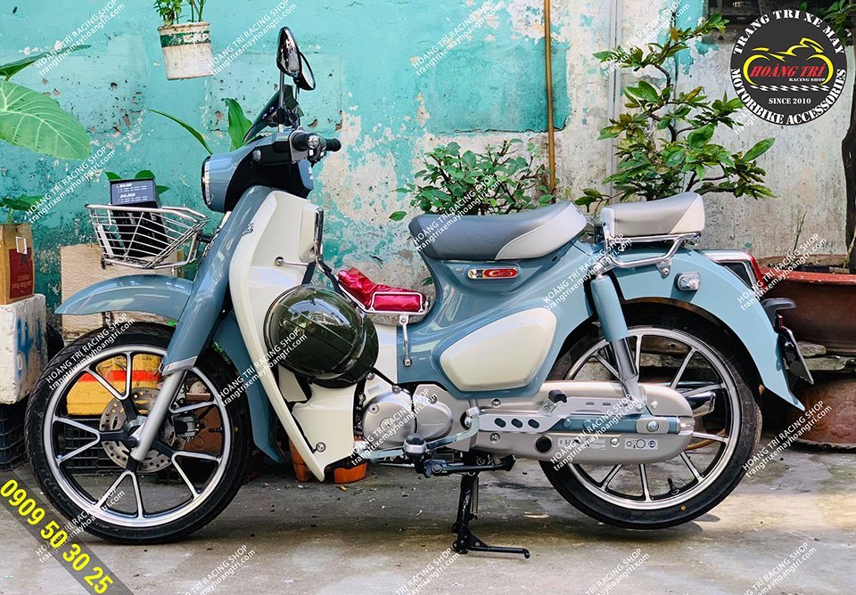 Toàn cảnh chiếc Super Cub sau khi trang trí tại Hoàng Trí Shop