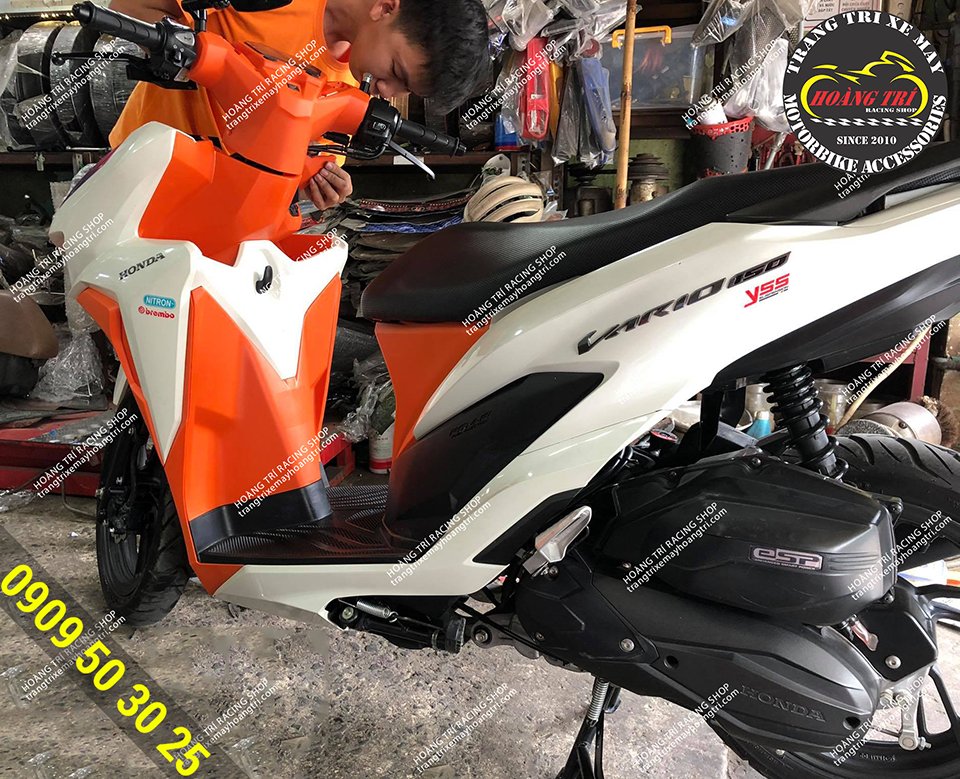 And the last accessories for Vario's orange shirt 2018