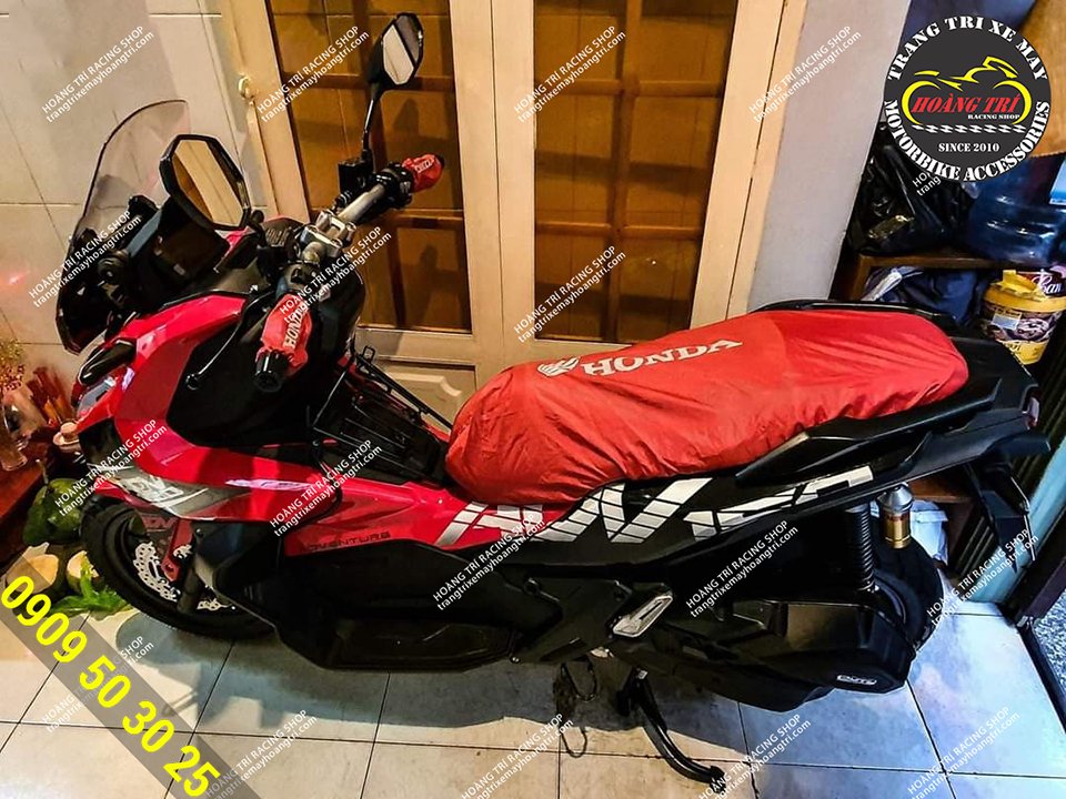 ADV 150 is equipped with a saddle cover (customer feedback photo)
