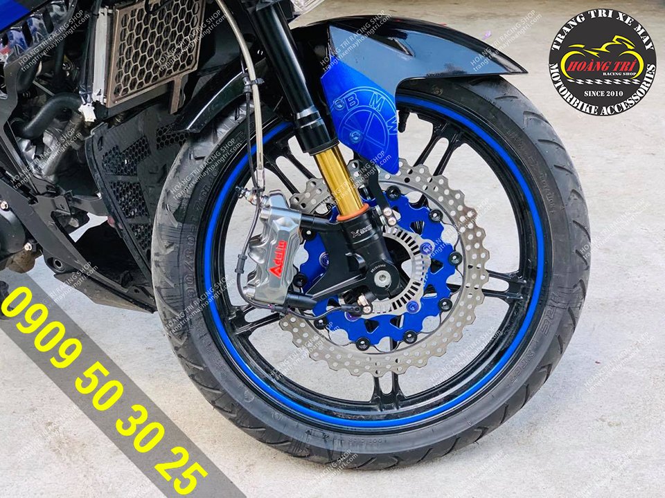 The customer also equipped the X1R front fork combo for the Exciter 155