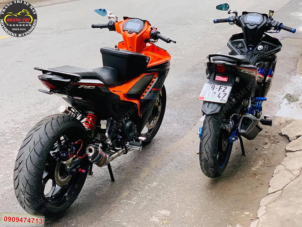Compared with 2 Exciter 155s equipped with Moto Speed ​​​​and Exciter 155 folding number plates, they still keep their zin
