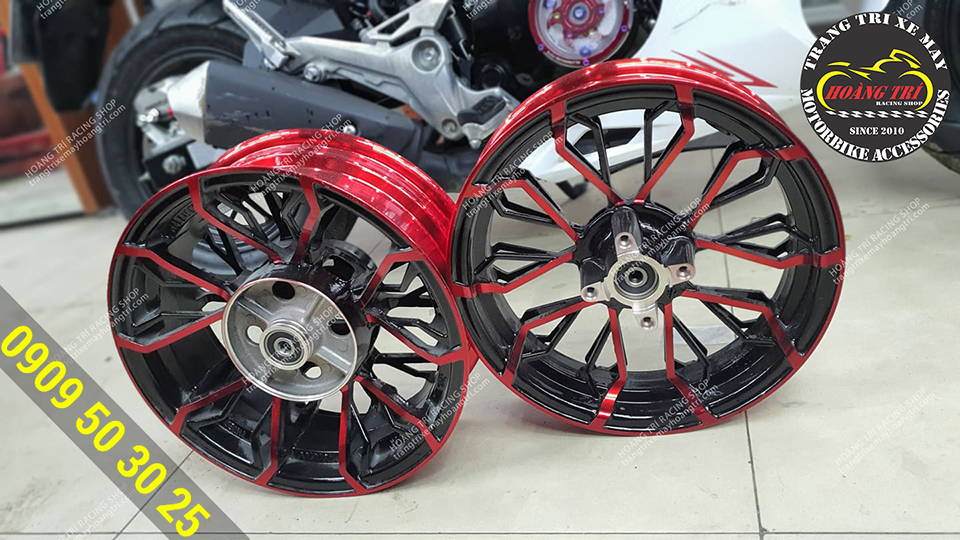 In the picture is a 5-pair Kuni wheel that is ready to be installed for Honda MSX