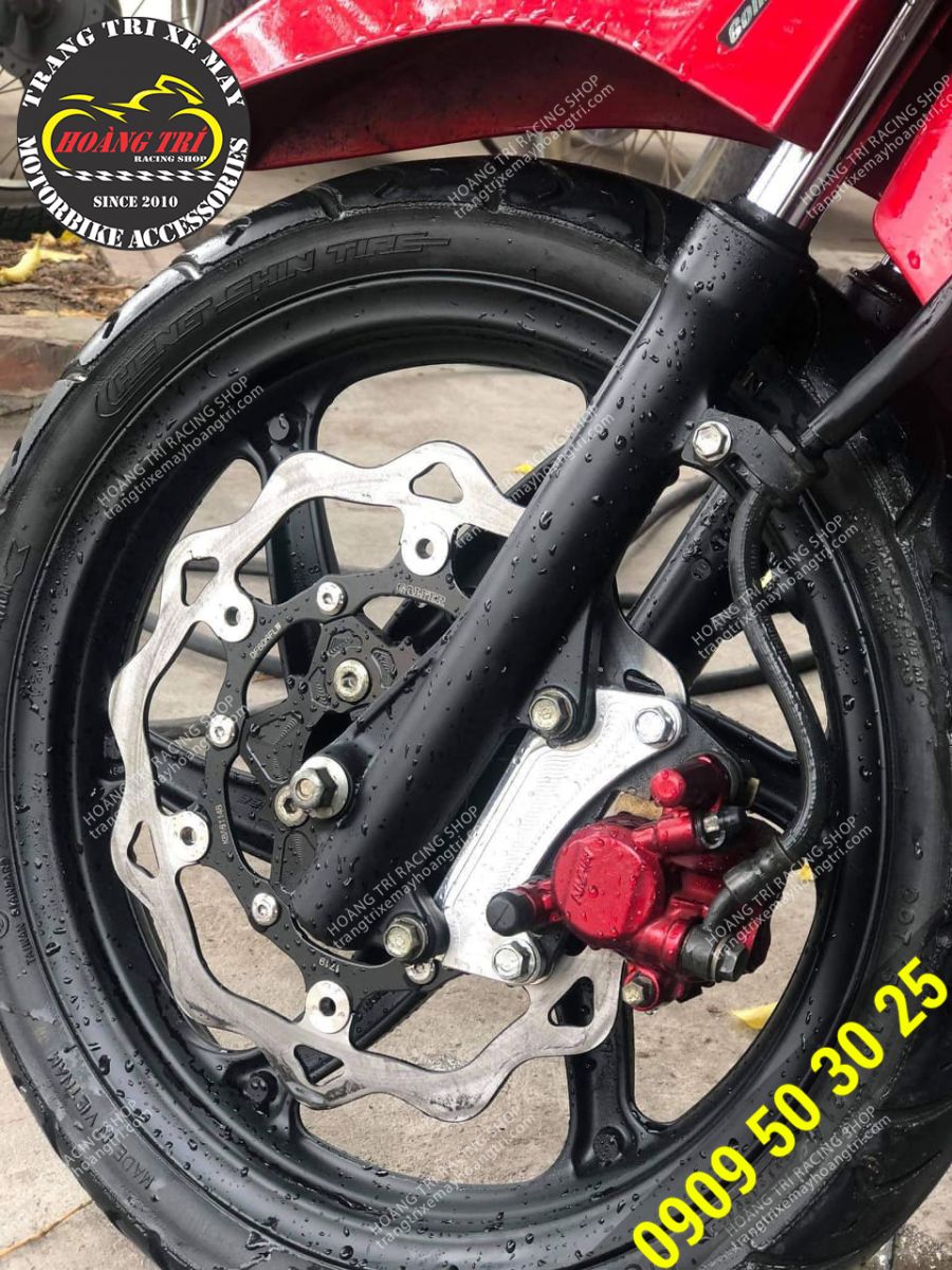 Close-up of standard KTM discs for Airblade vehicles (except AB 2020), Vision generations, SH Mode (except SH Mode 2020)