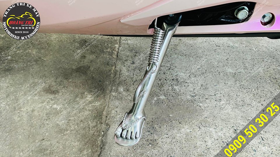  Chân chống bàn chân thay thế cho chân chống zin trên xe