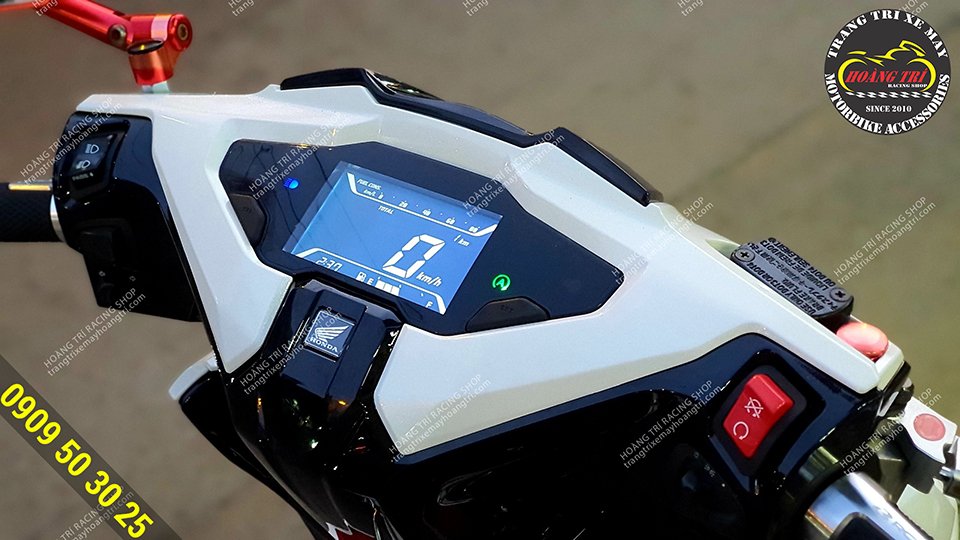 Đồng hồ full LED Airblade 2020 cũng được thay đổi khi trang bị dàn áo Airblade 2020