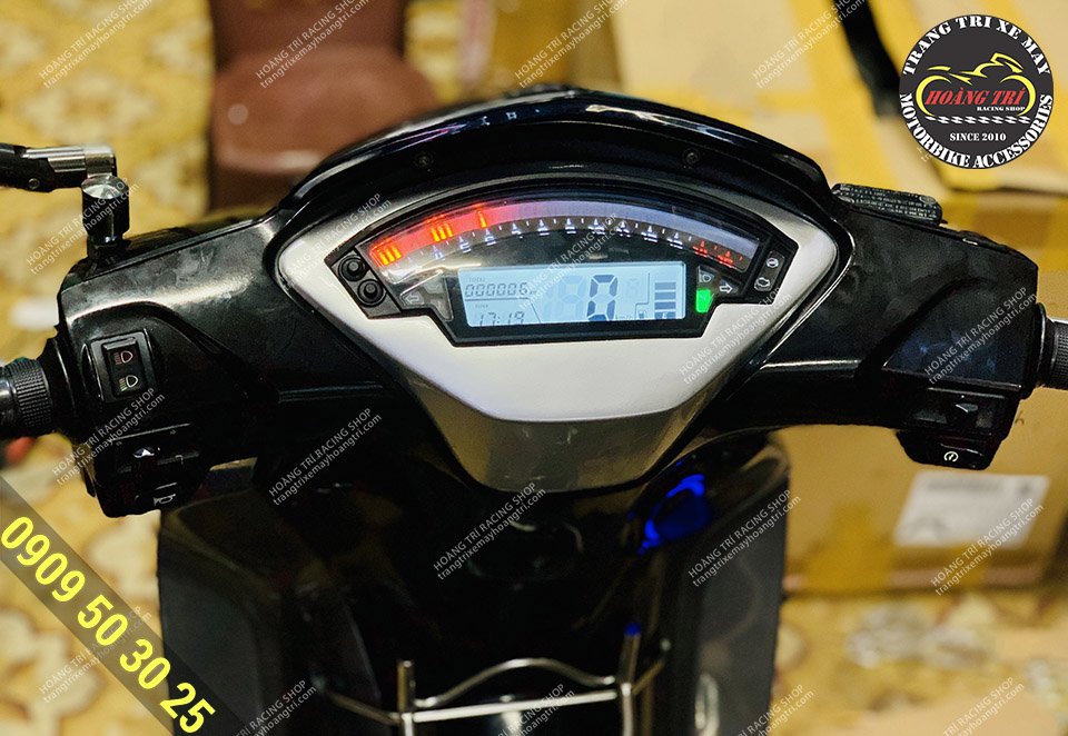 Cận cảnh cụm đồng hồ ZX10R lắp đặt trên Future Neo
