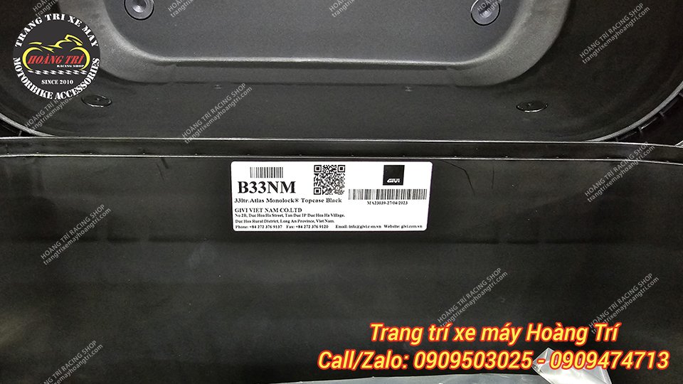 Cận cảnh tem được dán bên trong của thùng Givi chính hãng B33NM