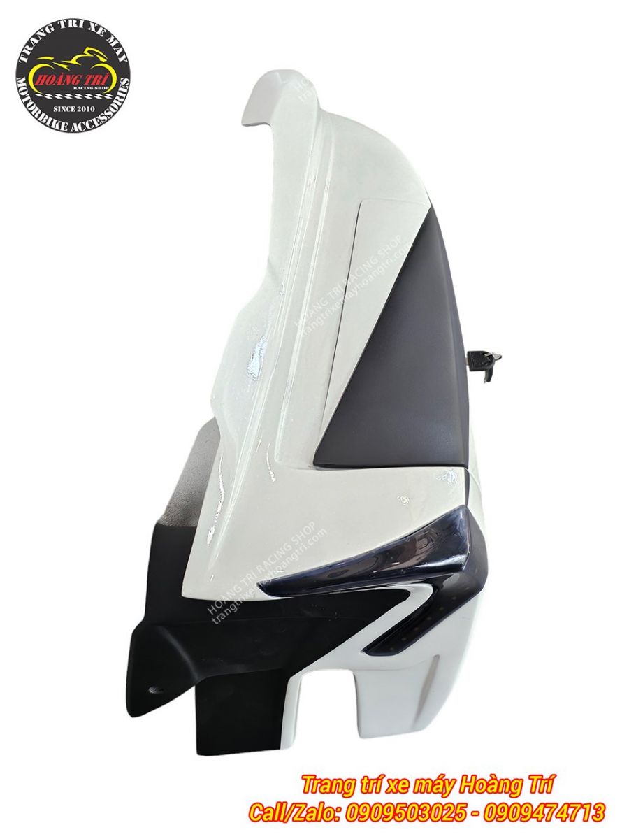 Thùng hông bên phải màu trắng trong full bộ body kit Goldwing V2 dành cho PCX 160