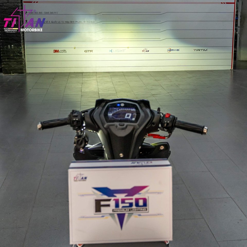 Đèn bi cầu titan moto F150 trang bị cho xe Exciter 155