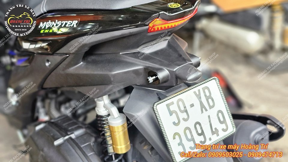 Tuy nhỏ nhưng khi test ánh sáng đèn xi nhan Motogadget PIN sẽ bất ngờ đấy!