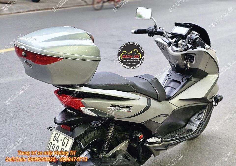 Ngoài ra, bộ khung rất phù hợp cho phong cách phượt của xe PCX 2014 này