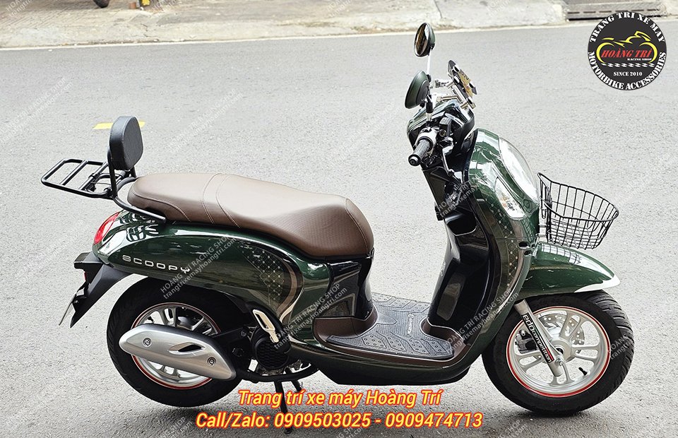 Tổng thể xe Scoopy với phong cách lịch lãm tiện ích