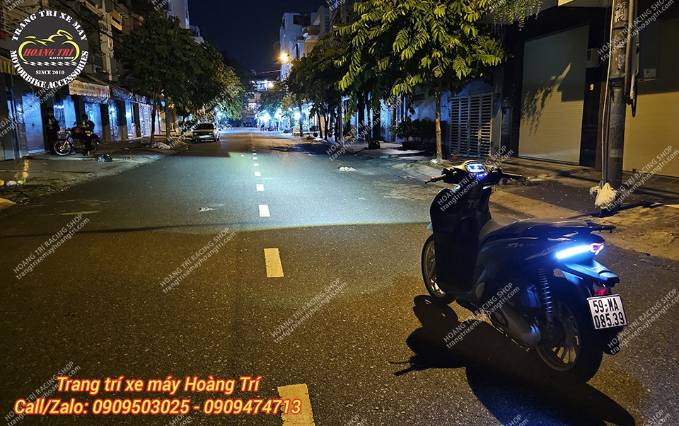 Test ánh sáng đèn bi cầu Titan Moto F150 cho xe Sh Mode