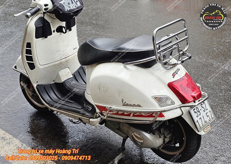 Bảo vệ xung quanh xe tạo thành viền trang trí cho xe Vespa GTS