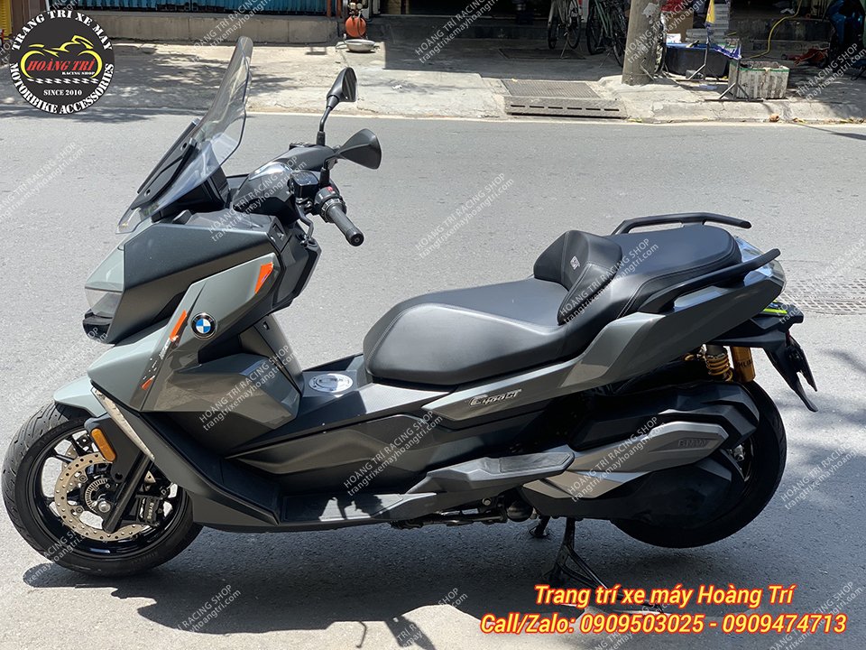 Vừa tiện ích vừa mang đến sức hút cho vị trí dàn chân sau của xe BMW C400 GT