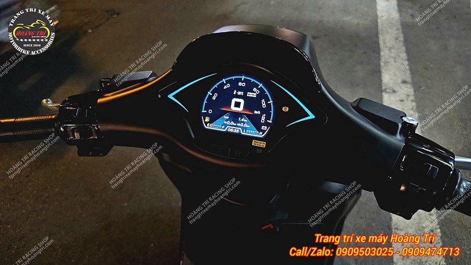 Trên hình là xe Vespa Primavera nâng cấp cụm đồng hồ full LCD