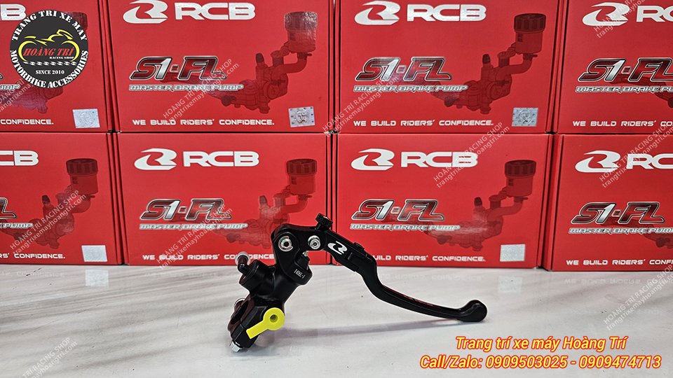 Cận cảnh tay thắng bên phải Racing Boy S1 V2 mẫu 2024 (Màu đen - bên trái)