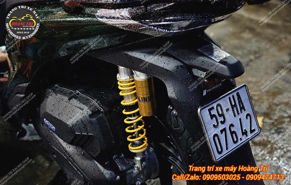 Với cặp phuộc Ohlins HO816 giúp xe tăng trải nghiệm nhún vượt trội