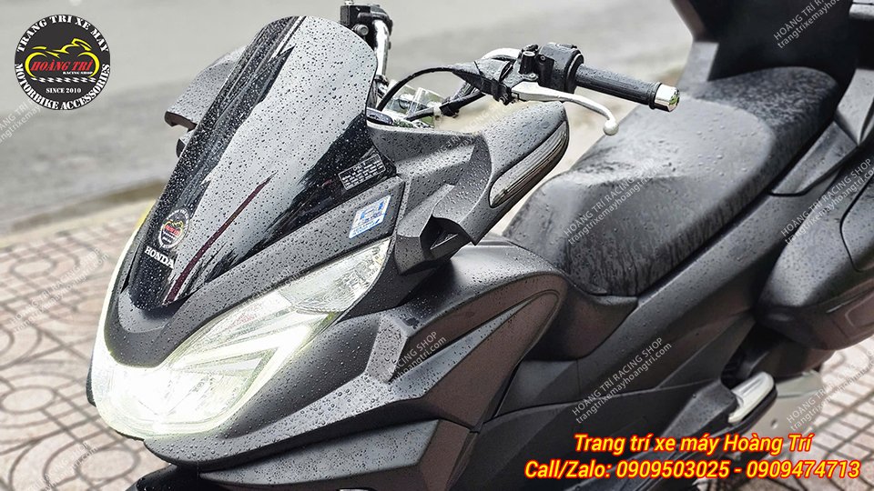 Kính hậu gập PCX đúng với cái tên gọi có thể gập lại gọn gàng