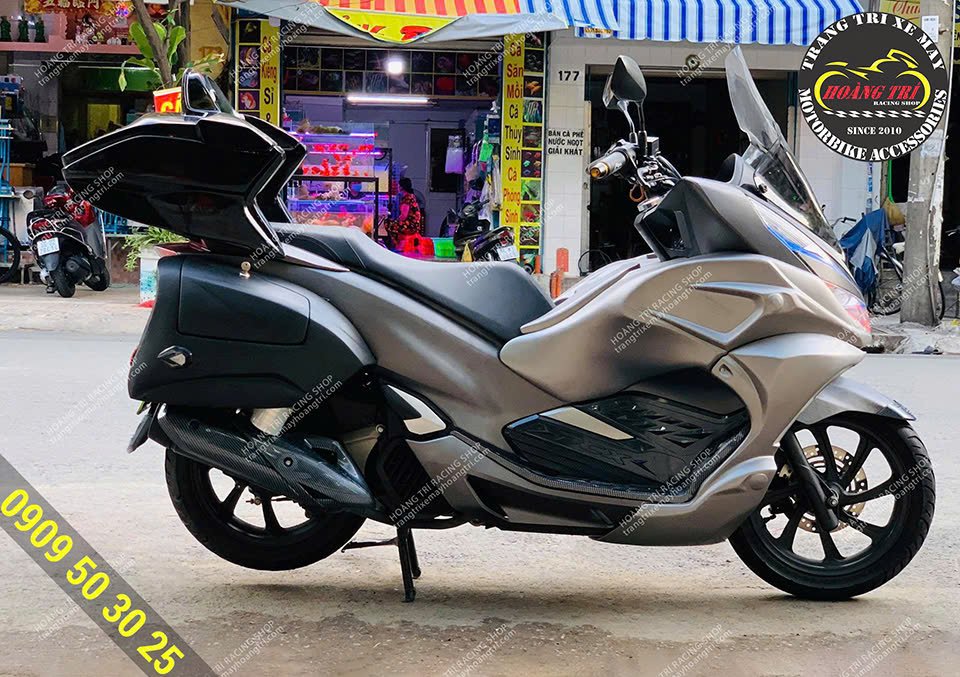 Tạo nên điểm khác biệt và mang phong cách riêng cho xe PCX 2018 độ phong cách Goldwing