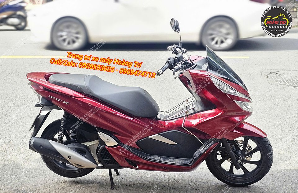 Góc nhìn tổng quát của xe PCX 2018 trước khi nâng cấp phong cách Goldwing