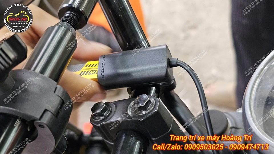 Sạc MotoWolf vừa trang bị cho xe PG-1