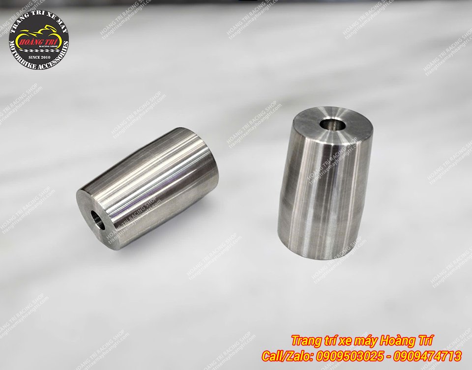 Chất liệu inox đặc ruột với trọng lượng 900gr/cặp