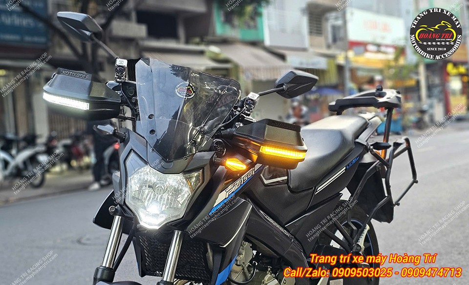 Anh khách trang bị thêm bảo vệ tay lái MotoWolf để giúp cho xe thêm đẳng cấp