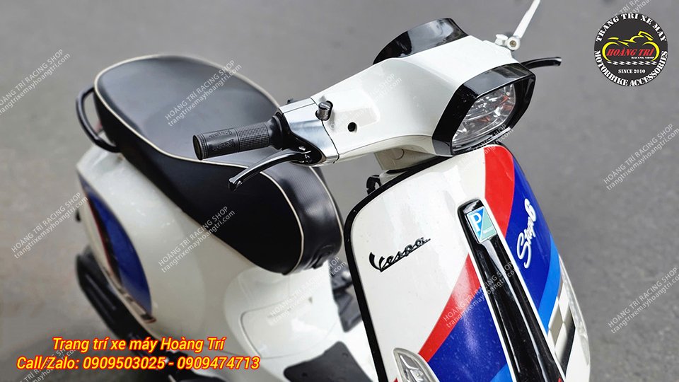 Tay thắng nhôm CNC với màu đen đơn giản phù hợp phong cách sang trọng của xe Vespa Sprint