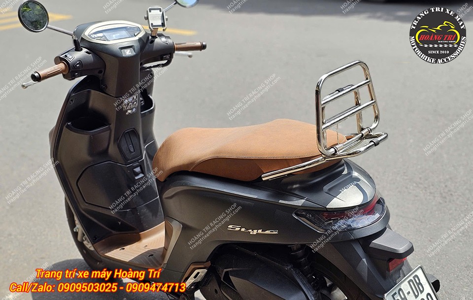 Baga sau được trang bị là baga kiểu Vespa đã được nâng cấp cho xe Stylo