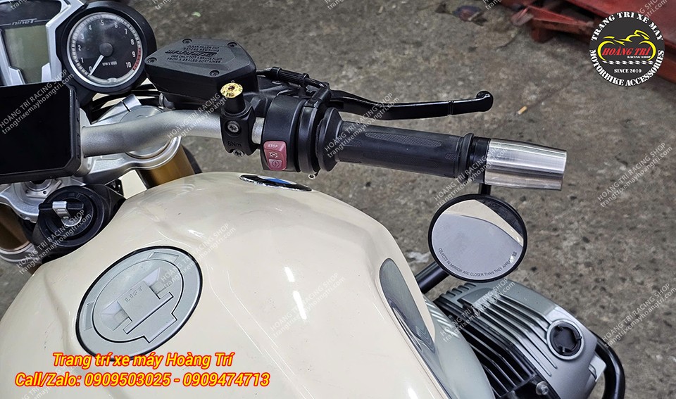 Gù inox chống rung tay lái trang bị cho xe BMW R NineT 1170cc