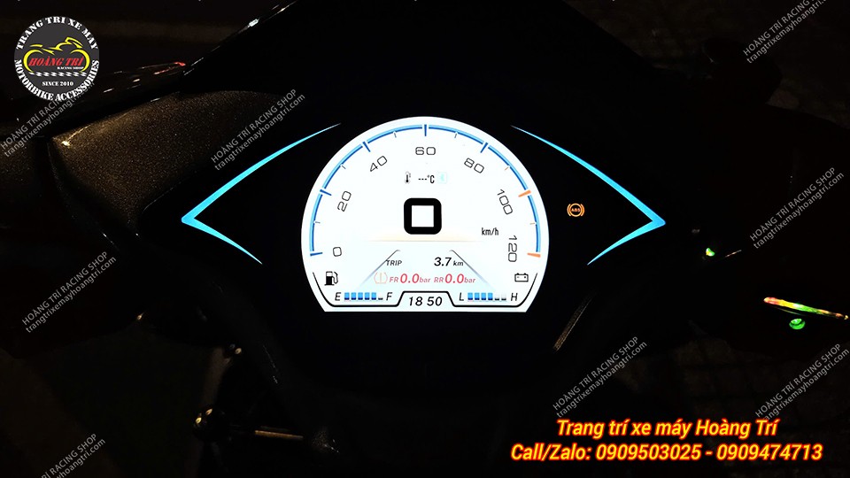 Chế độ ban ngày của chiếc đồng hồ full LCD Vespa