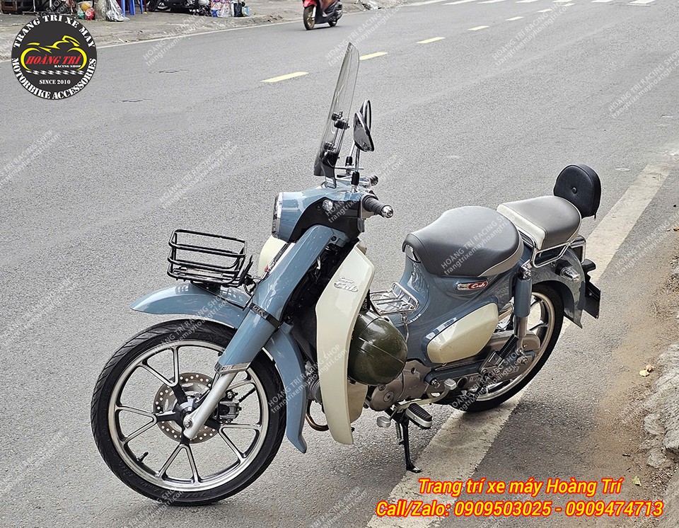 Chiếc Super Cub của bạn có thêm một phụ kiện xịn sò và tiện lợi cho người ngồi sau