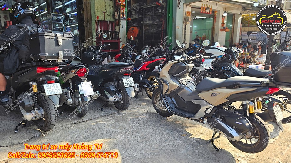 Được anh em Biker ủng hộ nhiệt tình cho không khí sôi động ngày khai trương