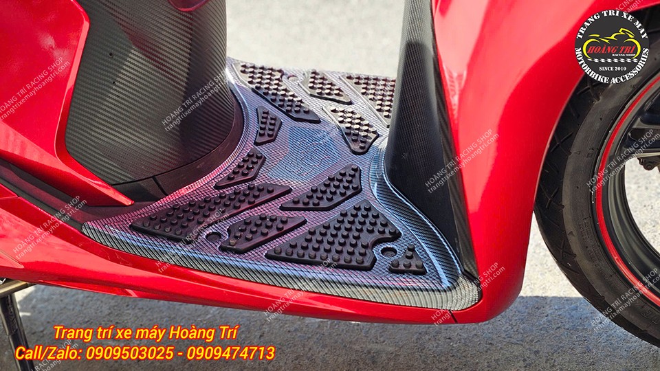 Thảm để chân sơn carbon phù hợp với dàn nhựa nhám được dán decal carbon