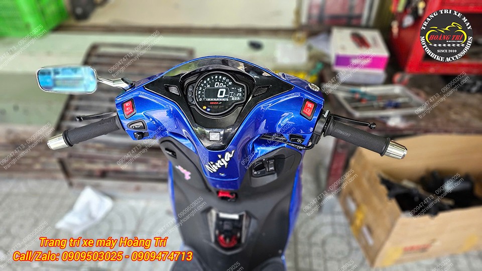 Màn hình LCD hiện đại mang đến cảm giác lái khác biệt so với đồng hồ cơ truyền thống