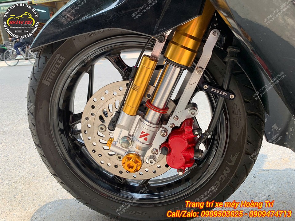Tone vàng gold tạo điểm nhấn sang chảnh, thu hút mọi ánh nhìn