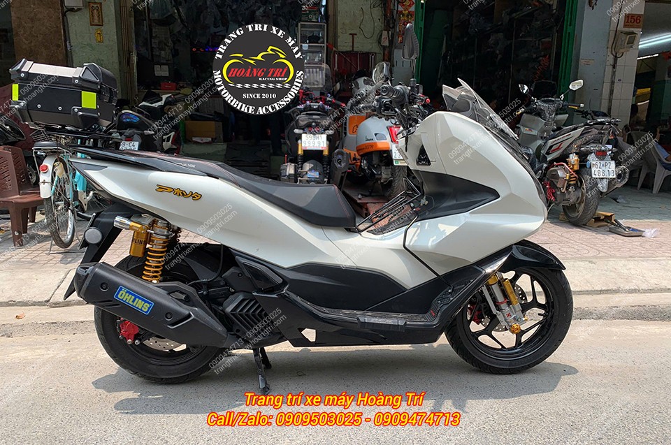 Không chỉ Kingham phía trước, dàn chân sau cũng được lên phuộc Ohlins danh tiếng