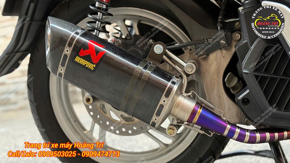 Một chiếc Sh 2017 vừa nâng cấp pô Akrapovic carbon hàng hiệu tại shop