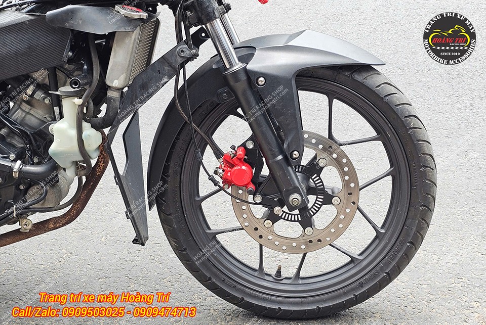 Cận cảnh mâm trước của xe Winner V1 với vành xung ABS và mắt đọc ABS