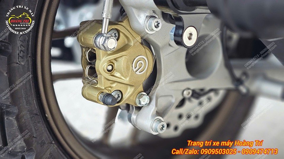 Chủ xe đã thay thế phanh sau bằng heo dầu Brembo cao cấp