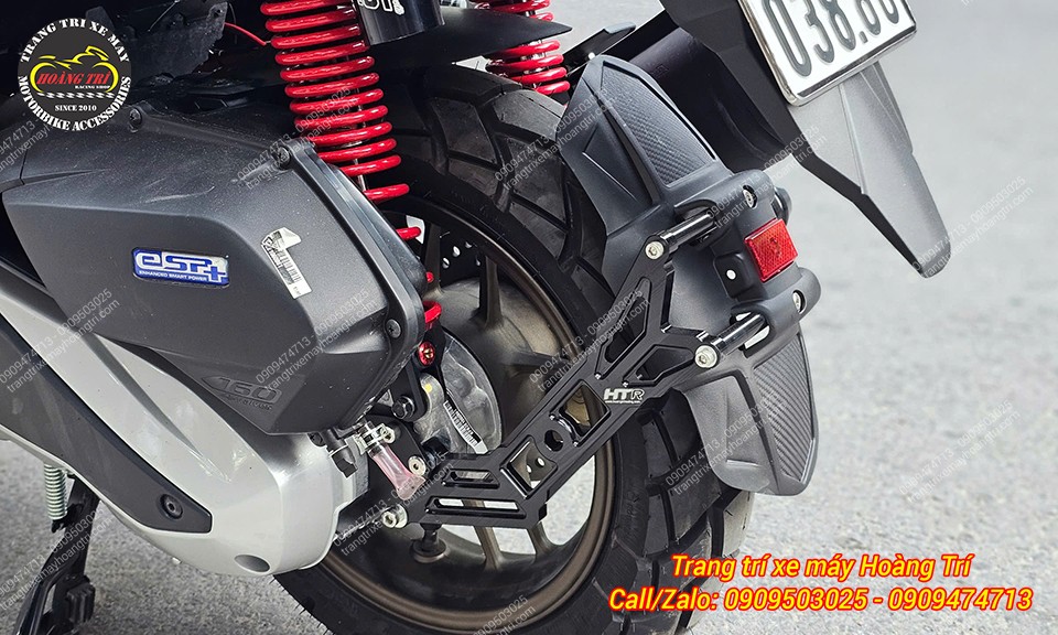 Chắn bùn kết hợp pát nhôm HTR không chỉ che chắn mà còn bảo vệ phụ kiện phía sau xe