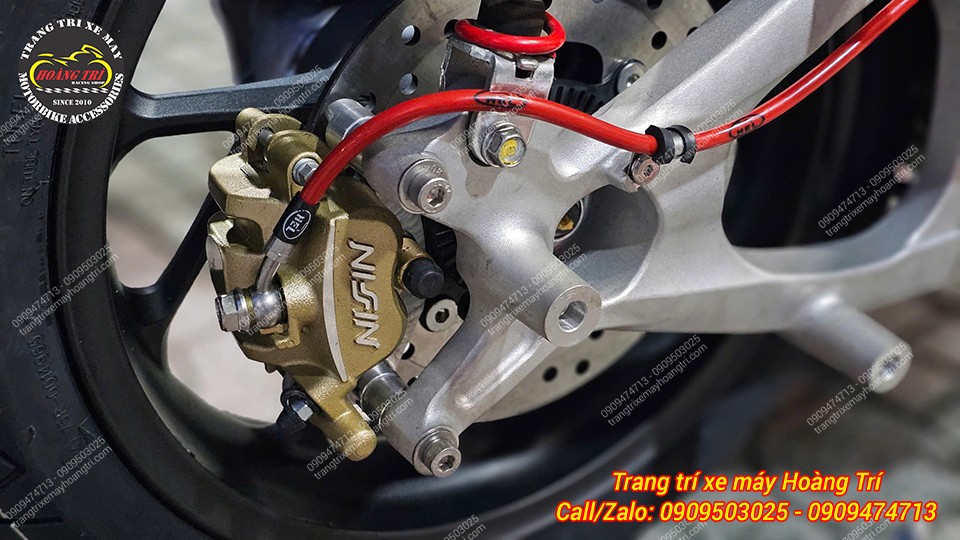Sau khi lắp đặt, tổng thể đĩa sau trở nên hài hòa với thiết kế xe