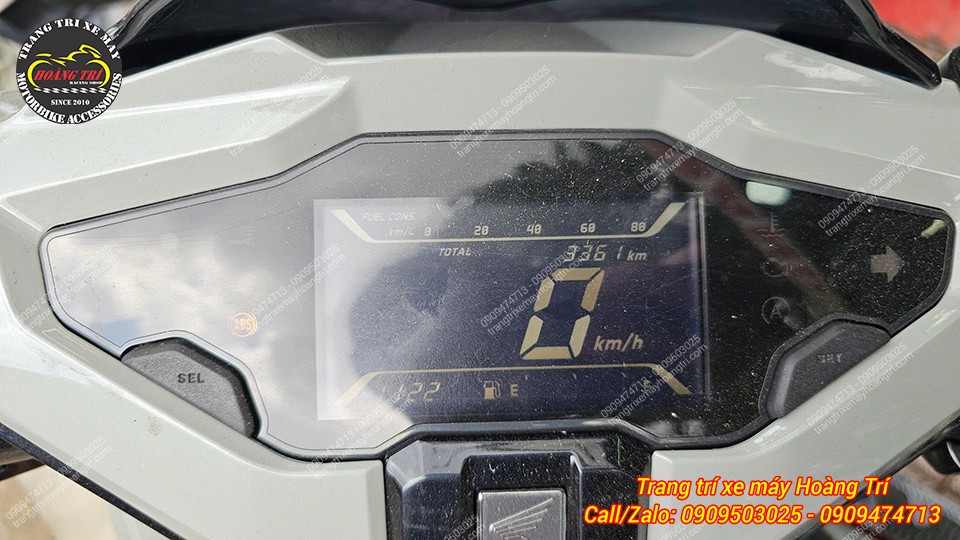 Dù xe chỉ mới lăn bánh 3.361km, còn rất mới, nhưng anh khách vẫn quyết định nâng cấp toàn diện