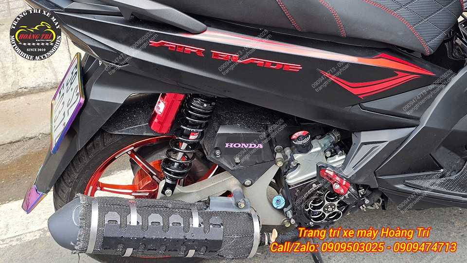 Anh khách đã chọn lắp phuộc sau Racing Boy MB2 màu đỏ cho chiếc xe của mình