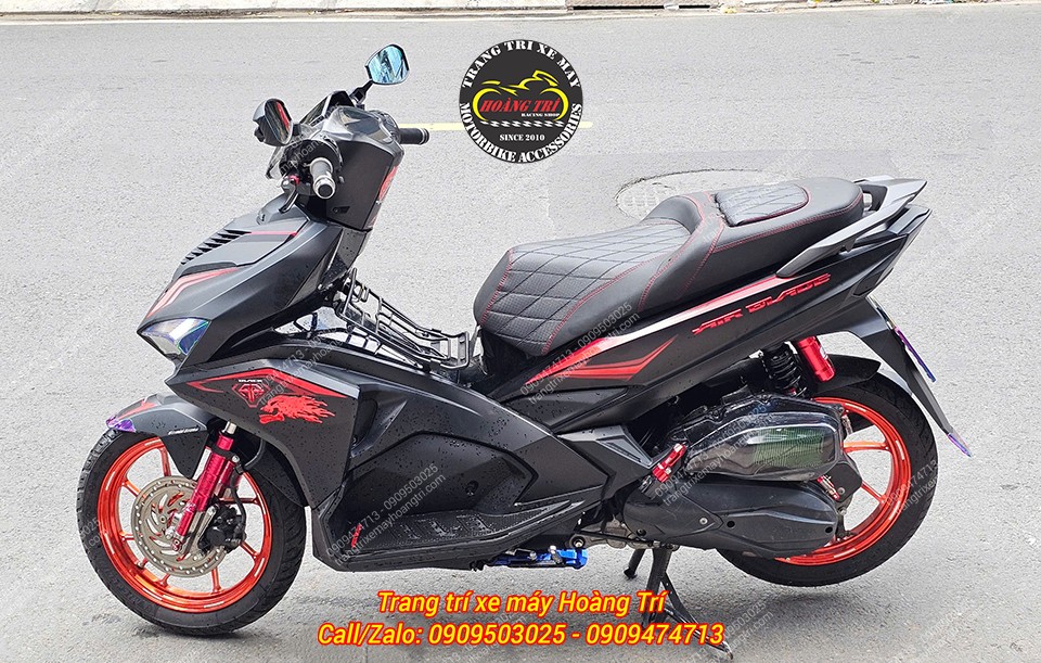 Trọn bộ phuộc trước sau giúp tổng thể Airblade 2016 trở nên cực kỳ mạnh mẽ và cá tính